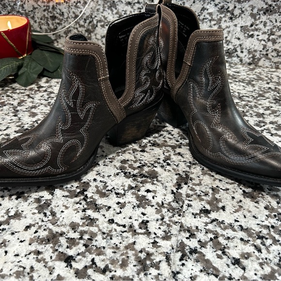 Myra Emmie Faye Stitched Ankle Boot Sz 7 - Picture 4 of 16